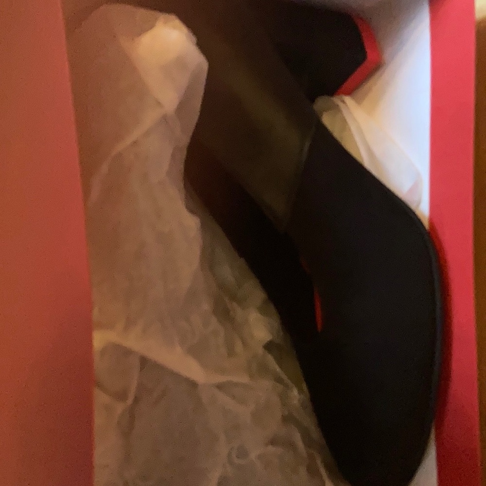 Brand new Elegant comfy soft Arche shoes for work or special occasions.